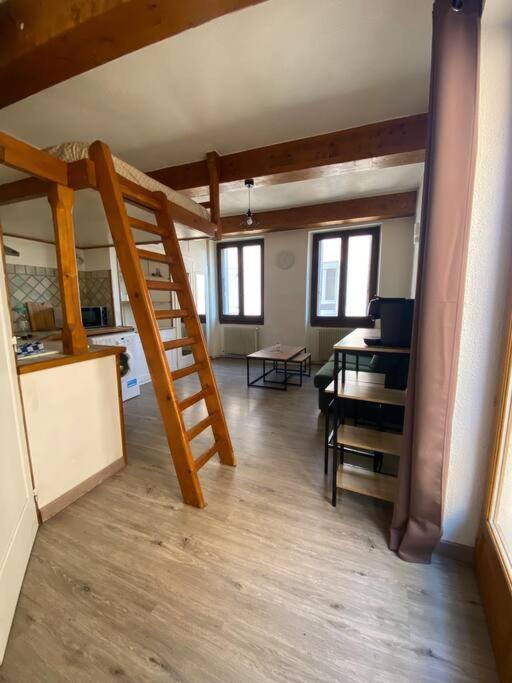 Centre - Joli Appartement *